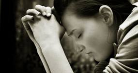 woman in prayer.jpg